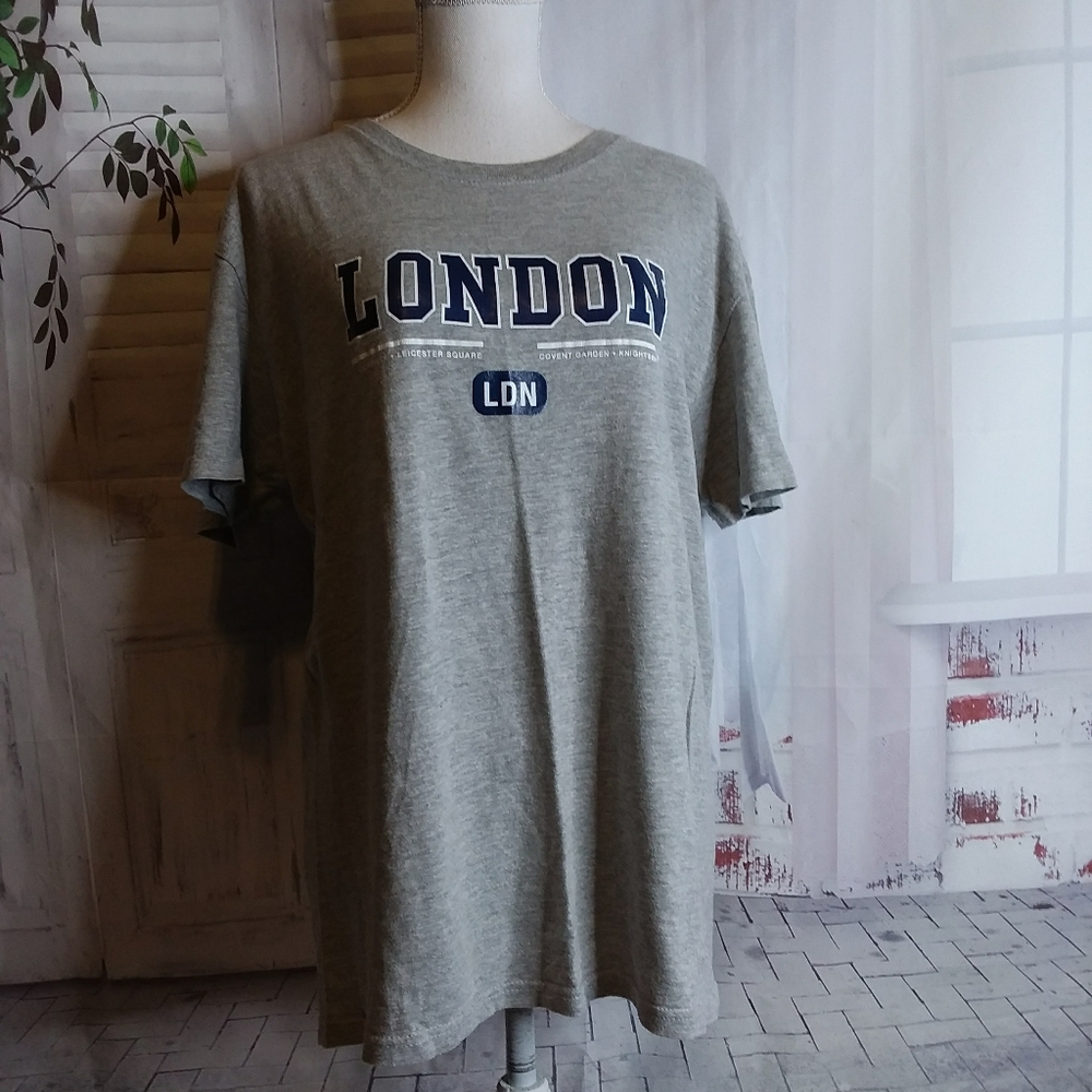 Club London grey blue short sleeve tee shirt size L